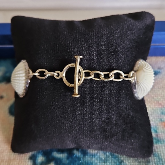 Sterling Silver Shell Bracelet - Picture 14 of 16